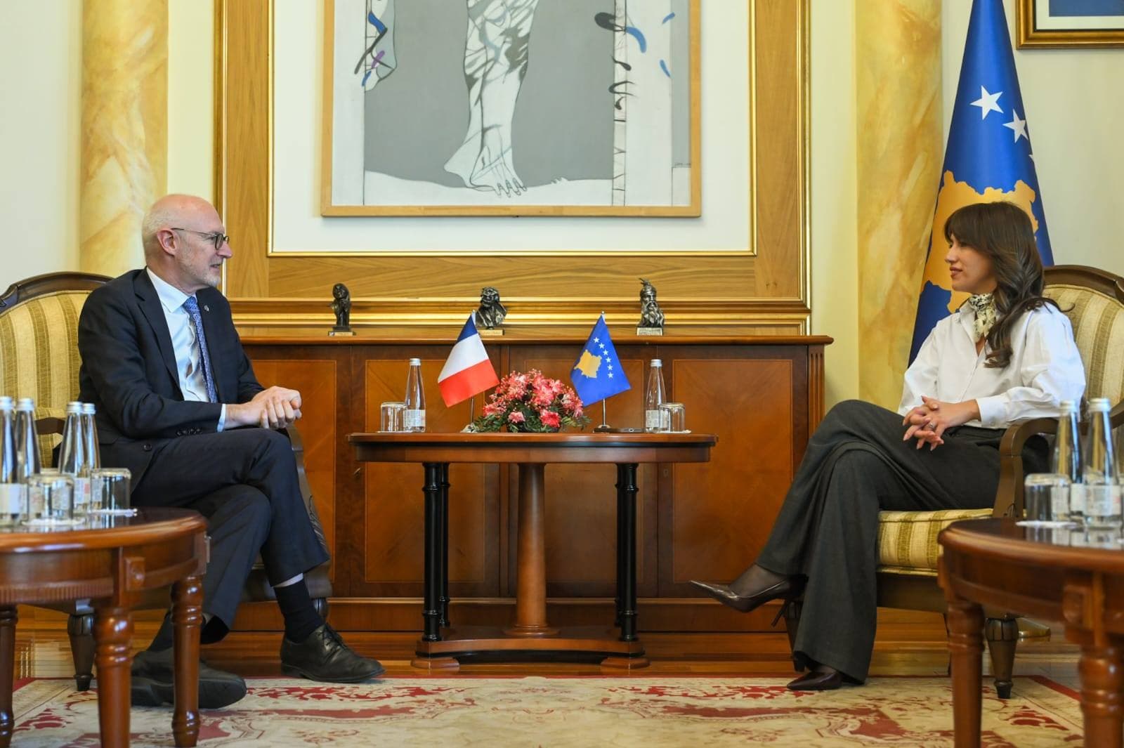 Haxhiu takon ambasadorin Guerot, flasin për bashkëpunimin Kosovë-Francë