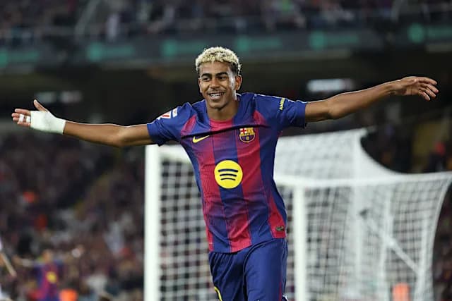 PSG me ofertë bombastike për Lamine Yamal