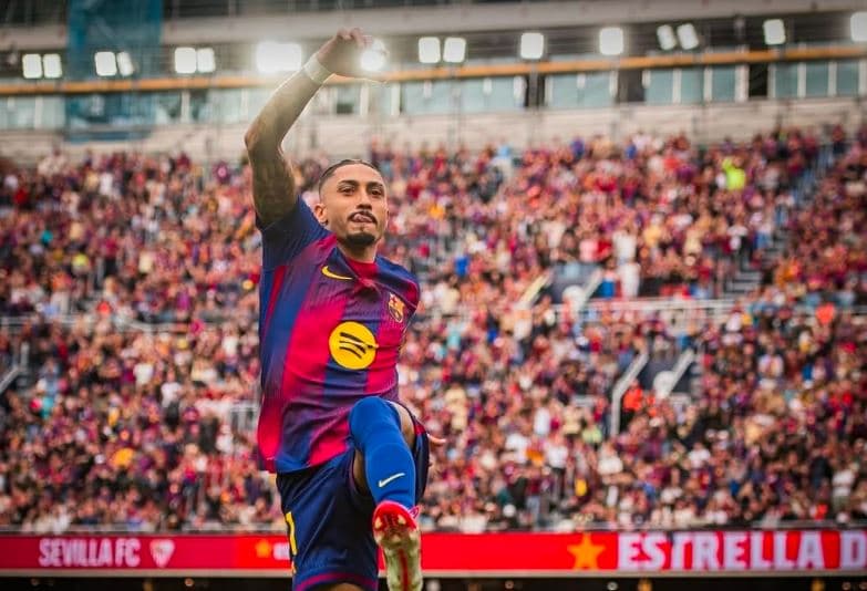 Barcelona fiton bindshëm ndaj Sevillas, hat-trick i Raphinhas