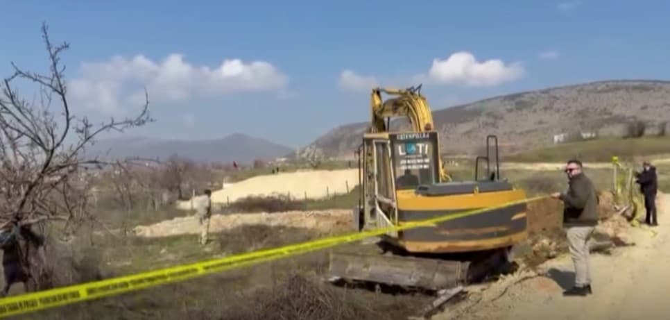 Personat e zhdukur: Gërmimet në Serbi u penguan (VIDEO)