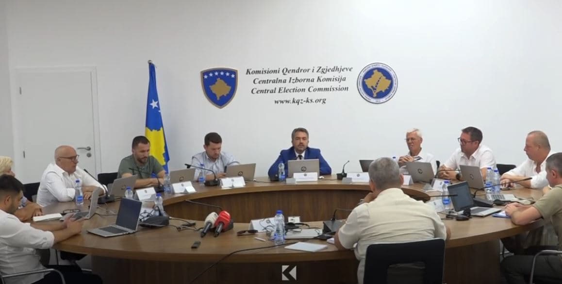 Sot mblidhet KQZ-ja, në agjendë të takimit pezullimi i një partie
