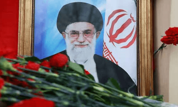 Shtyhet funerali shtetëror për Khamenein