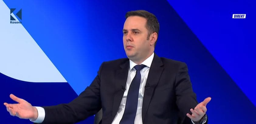 “Tragjikomik”, Abdixhiku: Do dukemi qesharak para botës nëse shkojmë sërish në zgjedhje (VIDEO)