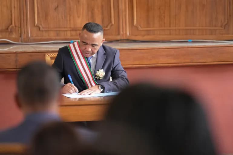 Madagaskari emëron shefin e antikorrupsionit si kryeministër disa ditë pas shpërbërjes së kabinetit