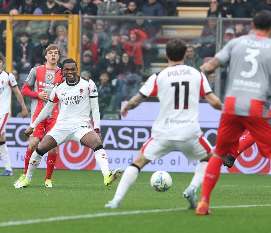 Milan thyen mallkimin 33-vjeçar në Cremona, fiton një javë para derbit ndaj Interit