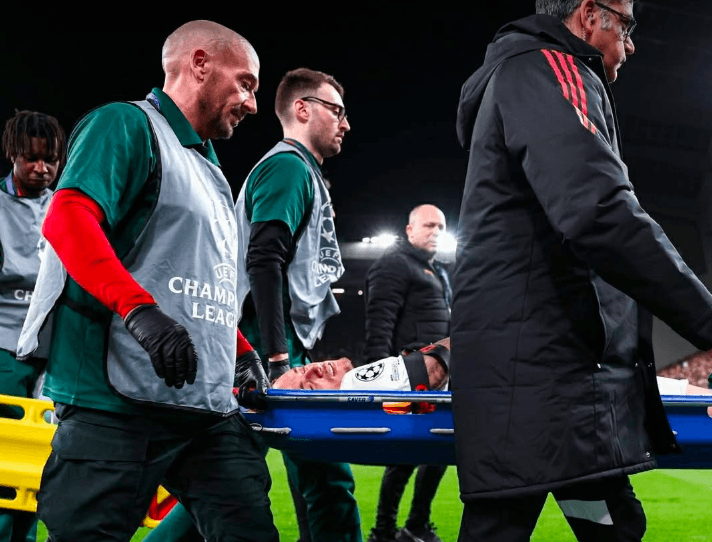 Noa Lang përfundon në spital pas përplasjes së rëndë në “Anfield”