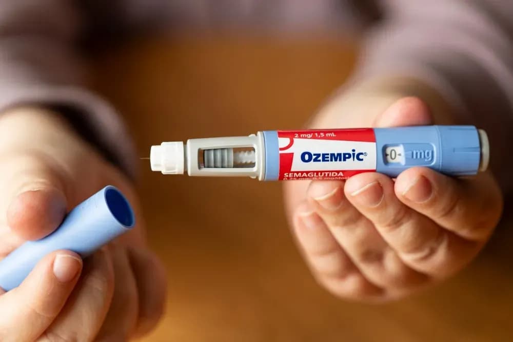 Ilaçi i njohur për dobësim ‘Ozempic’ hollon kockat? (VIDEO)