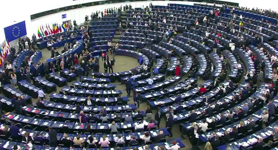 Zgjerimi i BE si strategji gjeopolitike, raporti i PE: Hiqni pengesat për Shqipërinë, por e monitoroni