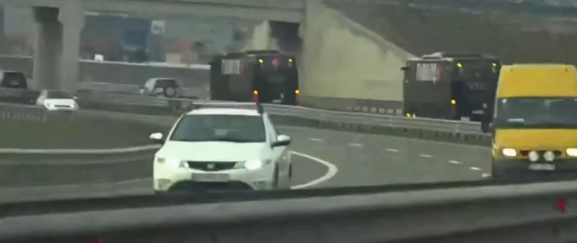Kombëtarja e Turqisë arrin në Kosovë (VIDEO)
