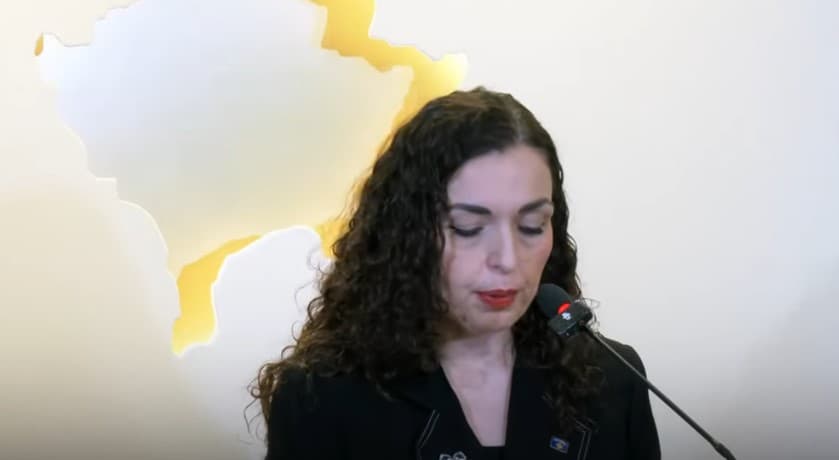 Komentet në Kushtetuese: Presidentja e opozita në mbrojtje të dekretit (VIDEO)