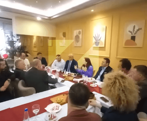 “Prapë përfundojmë në një tavolinë”, presidentja flet për ura komunikimi në Lipjan (VIDEO)