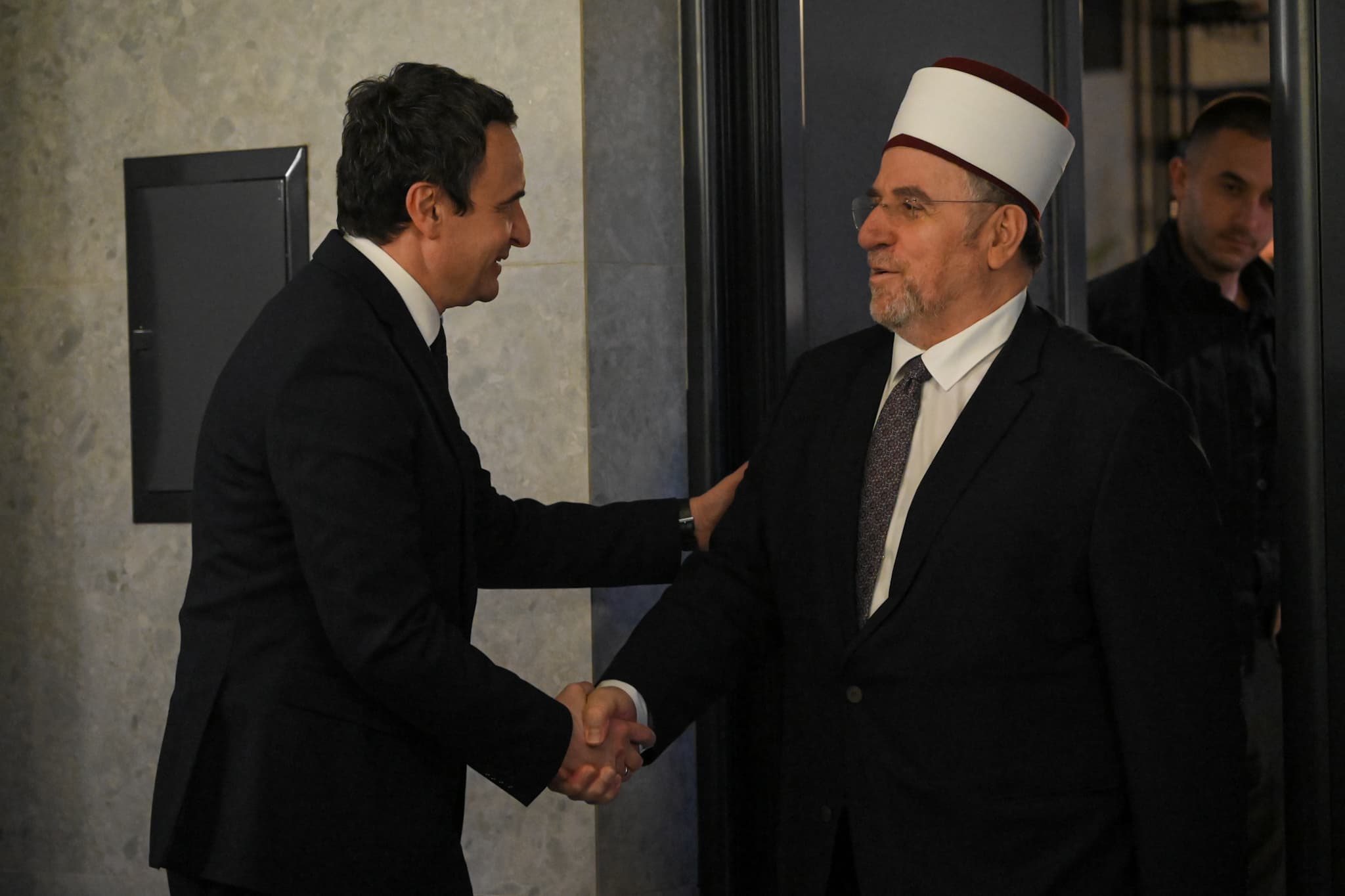 Kurti shtron iftar për myftiun Tërnava