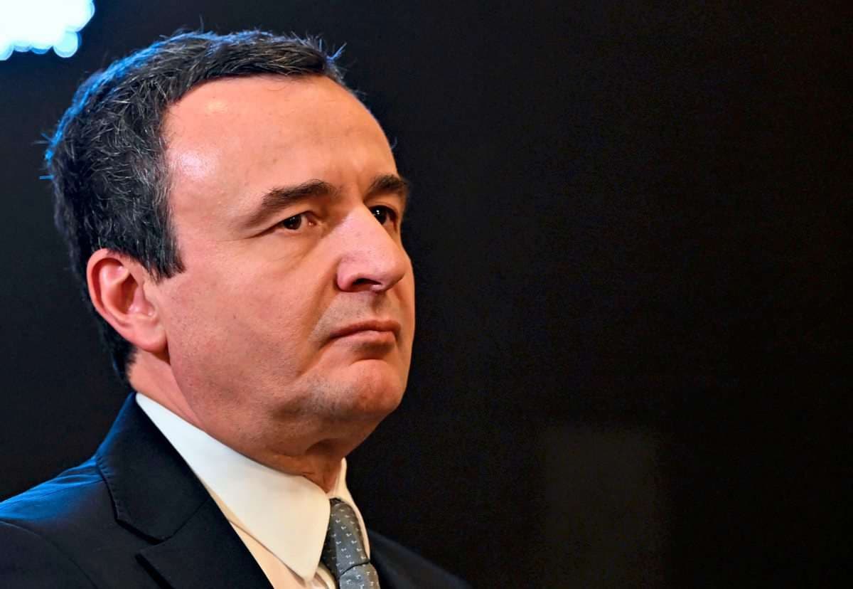 "Jam i tronditur”, Kurti reagon pas rastit tragjik të babait dhe dy fëmijëve në Malishevë