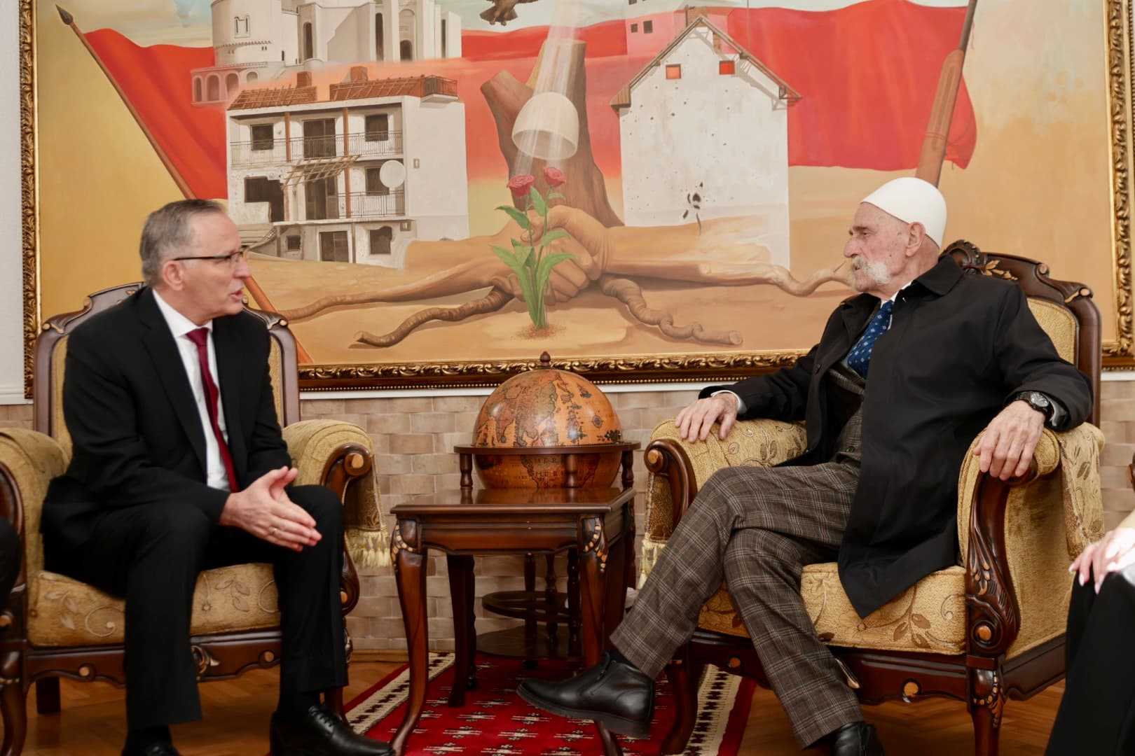 Hamza në Prekaz: Pas homazheve vizitova edhe bacën Rifat