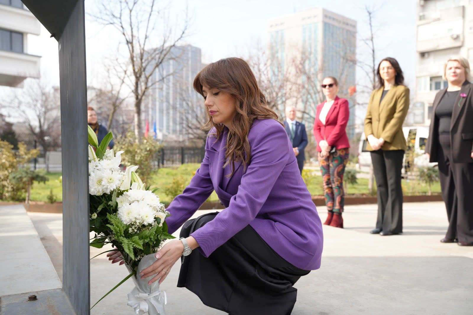 Haxhiu te memoriali Heroinat: Kujtesa e tyre është zotim për drejtësi