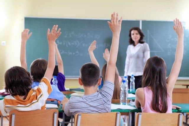 SBAShK-u uron 7 Marsin: Pishtarë të dijes, urime dita e madhe e mësuesit dhe shkollës shqipe