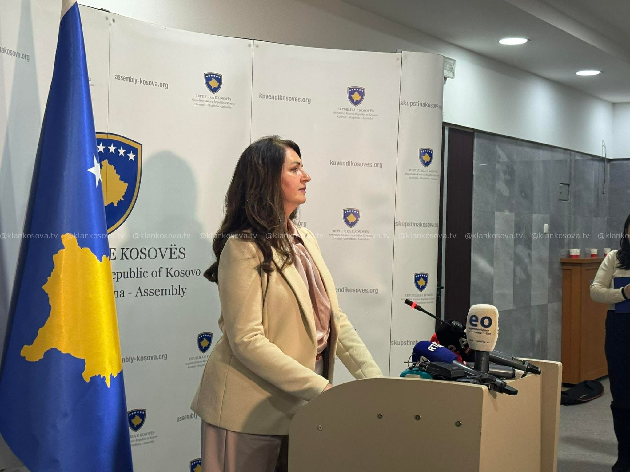 VV thotë se i ofroi Osmanit nënshkrimet, por presidentja i refuzoi!