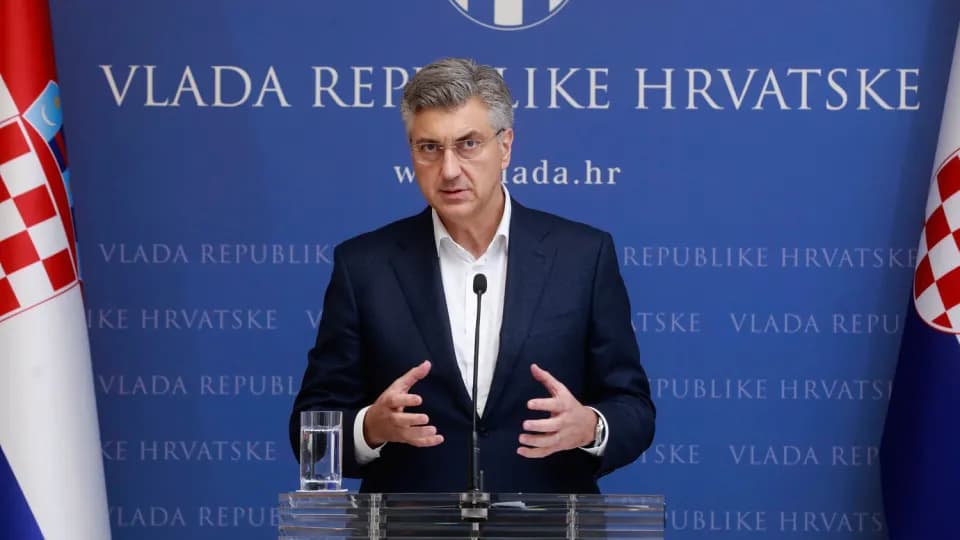 "Kroacia, Shqipëria dhe Kosova nuk e kërcënojnë integritetin territorial të askujt", thotë Plenkoviq