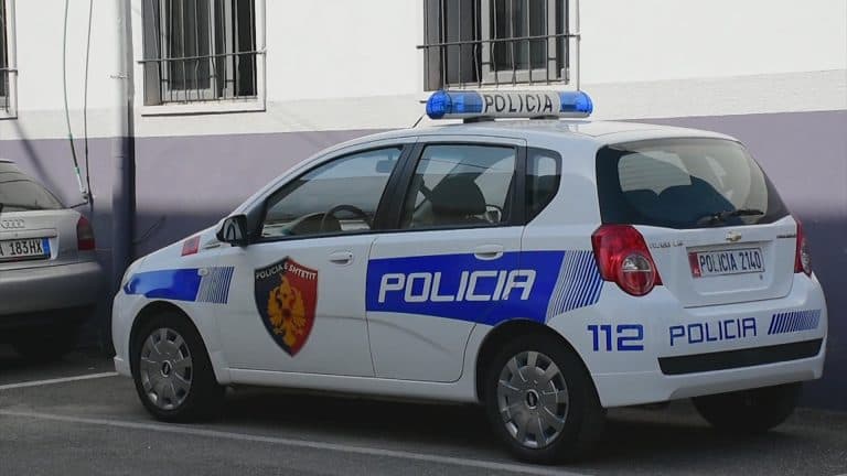 Infermieri në Elbasan goditet me mjet prerës, kapet i dyshuari