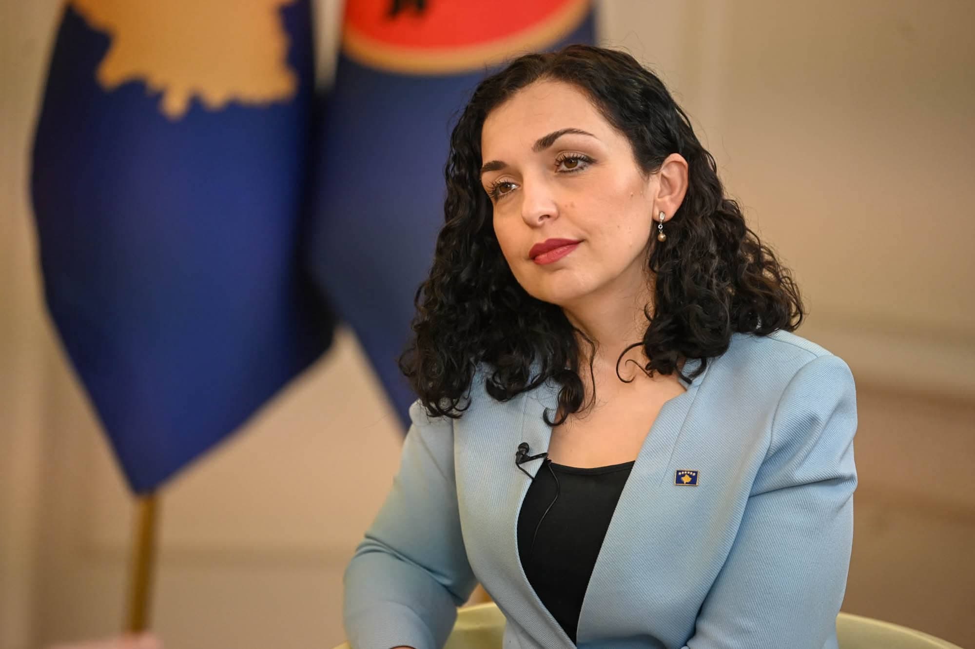Presidentja mes “dy zjarresh” për anëtarin në KQZ: Kushtetuesja do të vendos, LVV ose PDK (VIDEO)