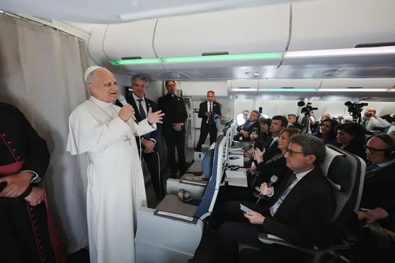 Papa u bën thirrje SHBA-ve dhe Iranit të rikthehen në negociatat e paqes