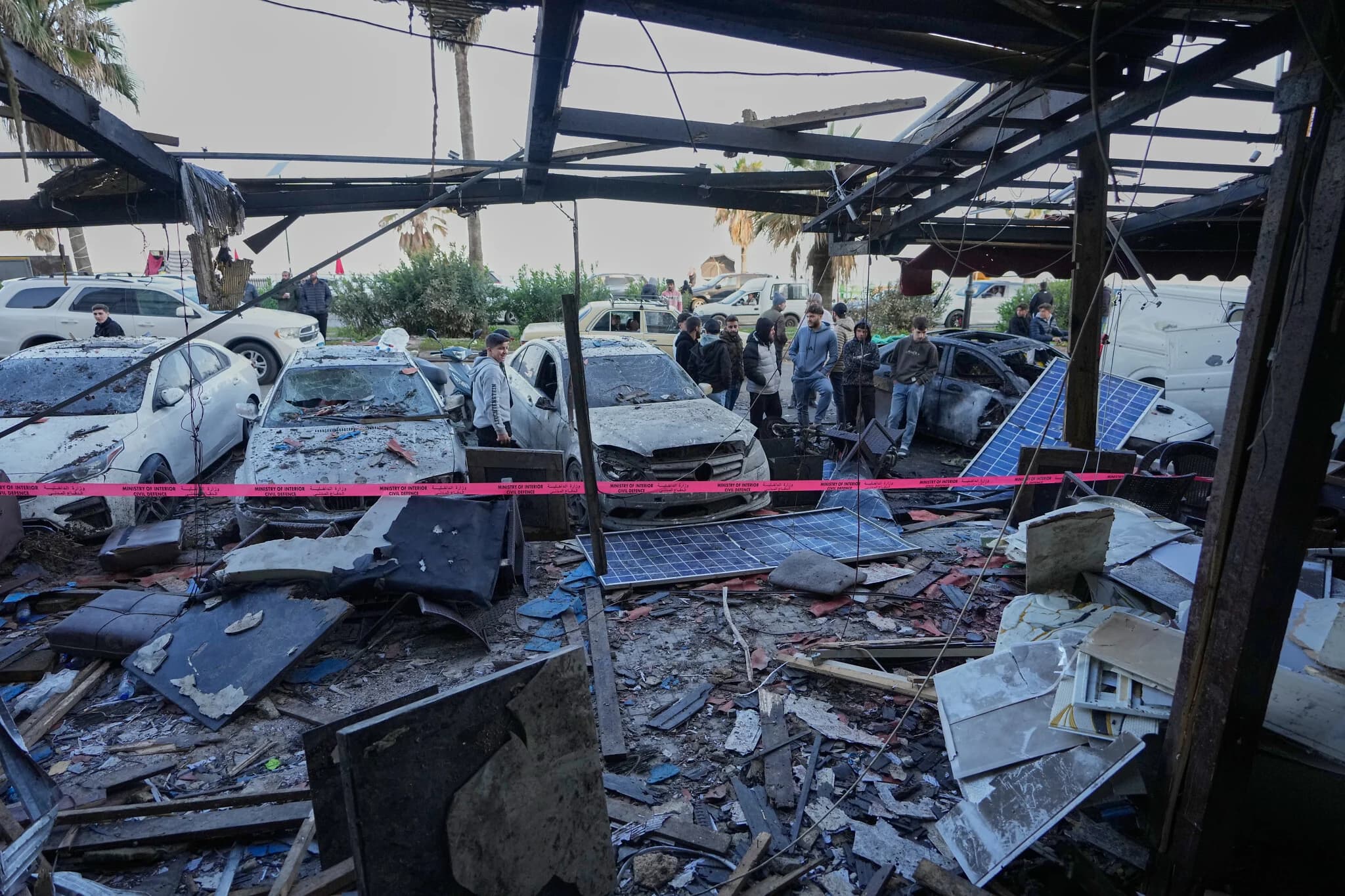 Izraeli thotë se ka ndaluar sulmet ndaj Iranit, por do të vazhdojë në Liban