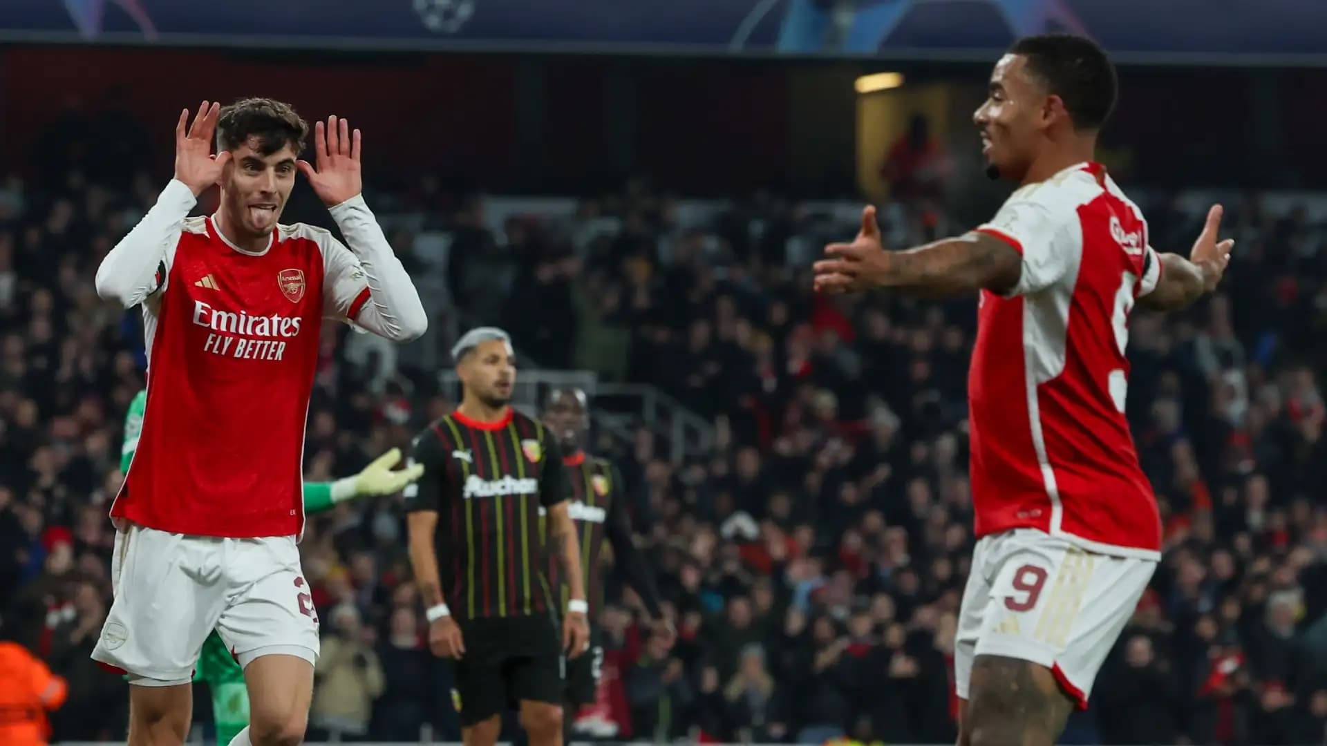 Arsenali nxjerr në shitje dy yjet e skuadrës
