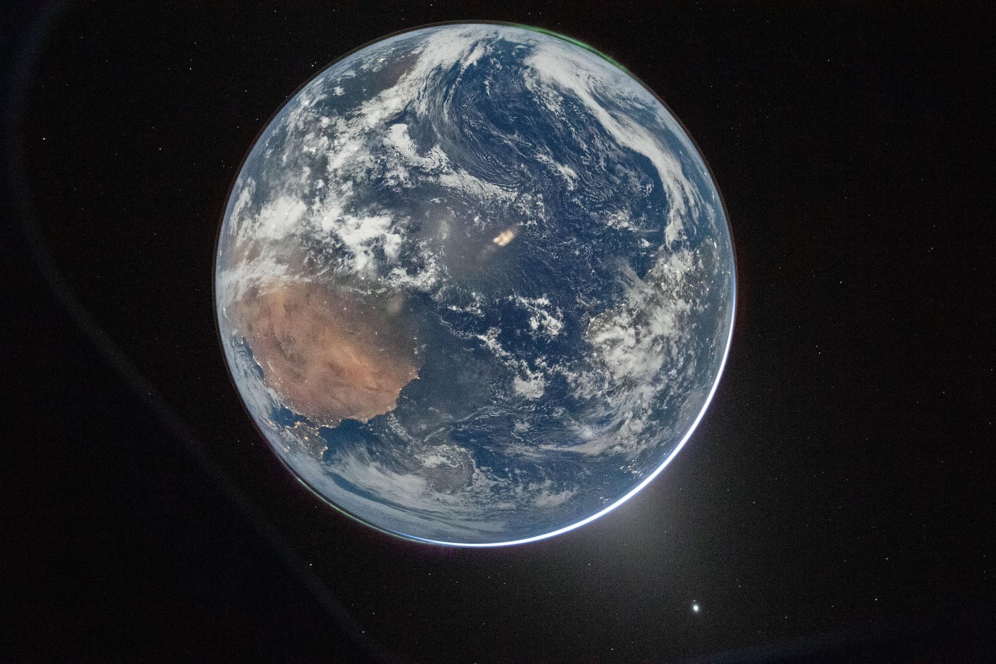 NASA: Artemis II drejt kthimit në shtëpi
