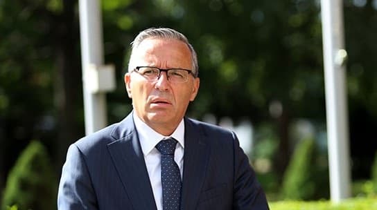 Homazhe për Ilaz Kodrën, Hamza: Njerëzit e mëdhenj, për atdhe nuk e kursejnë as jetën