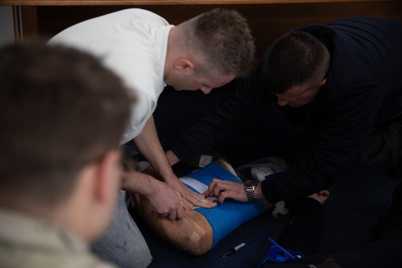 Policia trajnohet bashkë me KFOR-in për situata emergjente mjekësore