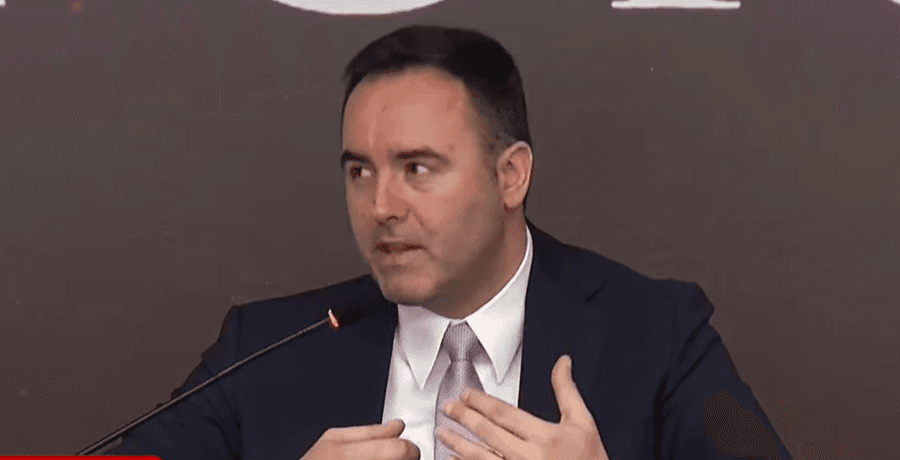 Propozimi i Konjufcës nga Tirana: Të financojmë mësues të gjuhës shqipe në vendet ku kemi diasporë