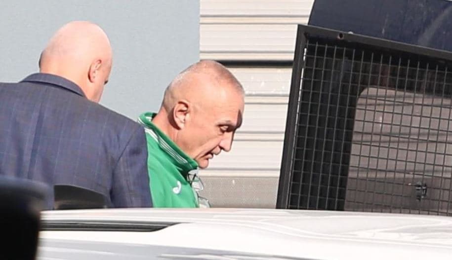 I shkoi Metës në burg, Balliu: Jeton në kushte të këqija, po hakmerren politikisht