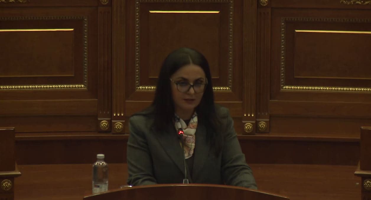 LDK prezanton Rezolutën për uljen e çmimeve të karburanteve