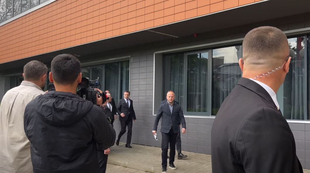 Kurti thotë se po bëhen përpjekjet maksimale për zgjedhjen e presidentit (VIDEO)