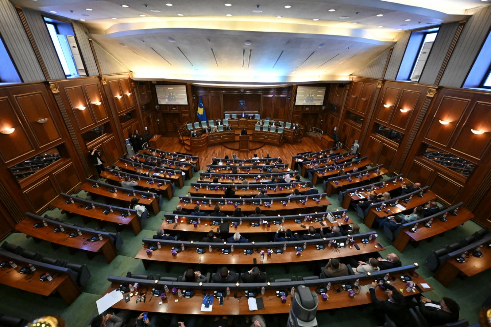 Konfirmohet: Sot seanca për presidentin në orën 17:00