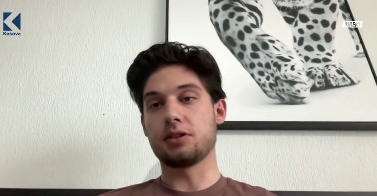 Studentët shqiptarë protestojnë në Shkup, kërkojnë zbatimin e Gjuhës Shqipe (VIDEO)