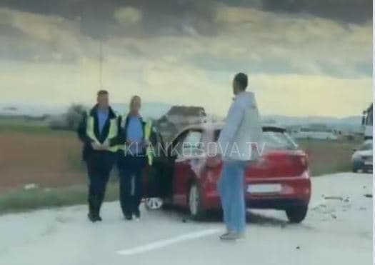 Aksident në Prugoc, policia në vendngjarje (VIDEO)