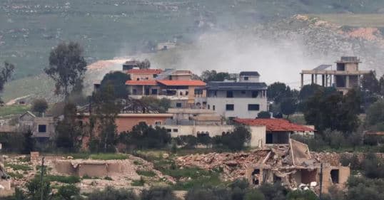 Ushtria izraelite thotë se po vepron me 'forcë të konsiderueshme' në një pjesë të Libanit jugor