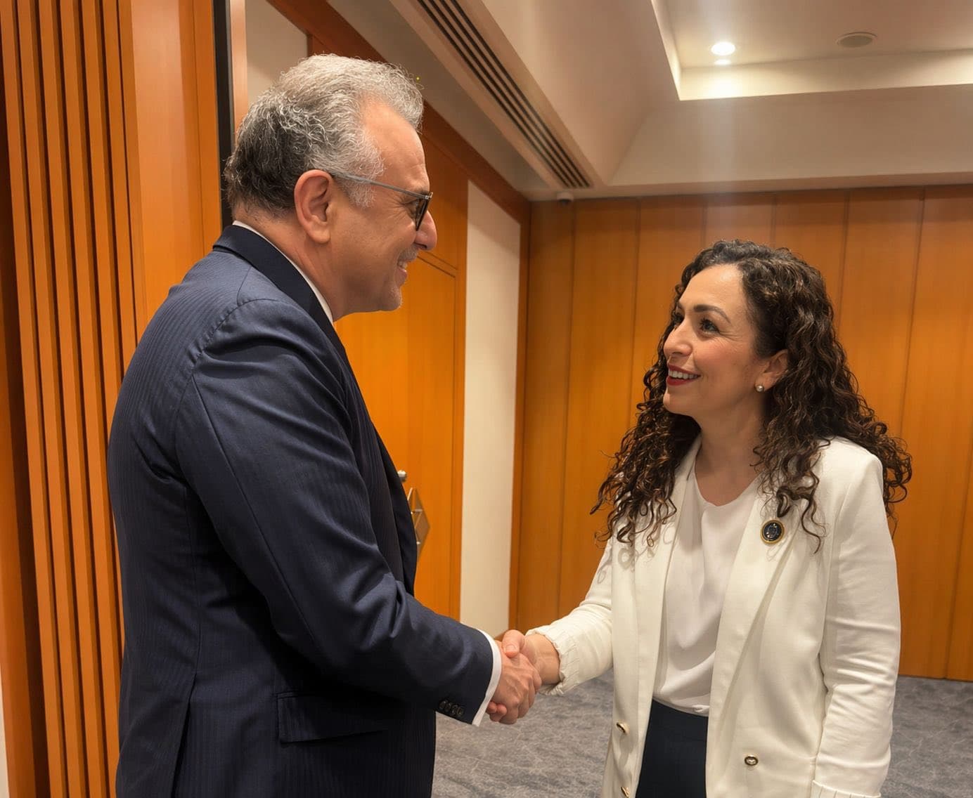Osmani takon këshilltarin e Trump-it: E falënderova për mbështetjen e ShBA ndaj Kosovës