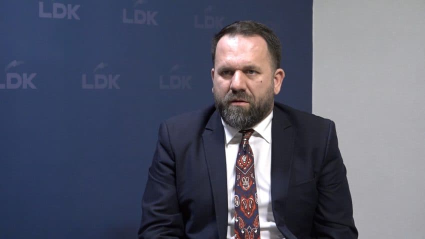 Rukiqi akuzon VV-në: Asnjëherë s'ka qenë qëllimi arritja e konsensusit apo një marrëveshje për presidentin