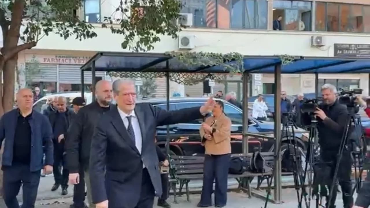Sali Berisha paraqitet sërish në SPAK, zbaton masën ‘detyrim paraqitje’