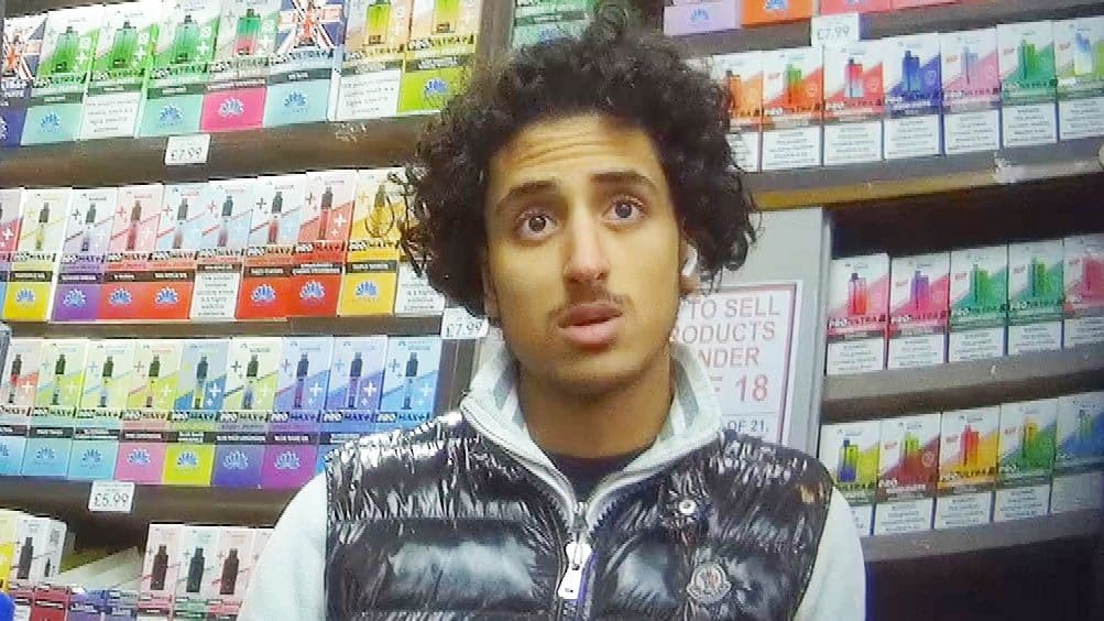Zbulon filmimi sekret i BBC-së: Mini-marketet në rrugët kryesore në Britani shesin drogë (VIDEO)