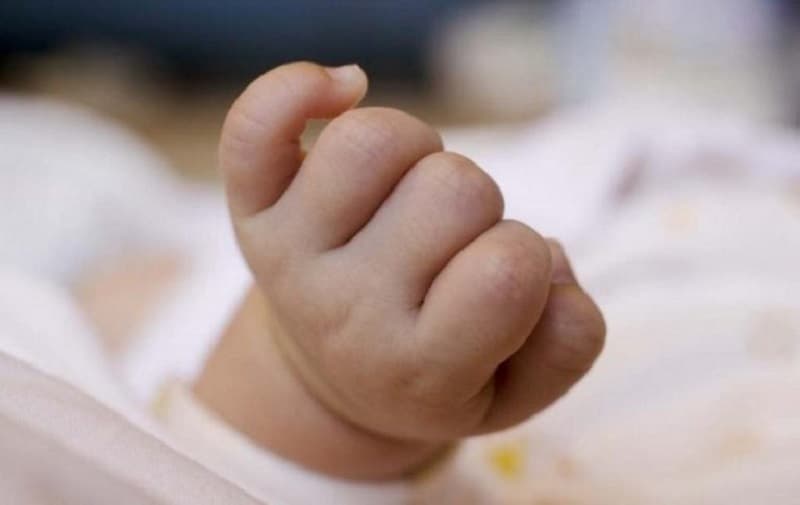 Bie një foshnje në Liqenin Akumulues në Mitrovicë, shpëtohet e gjallë