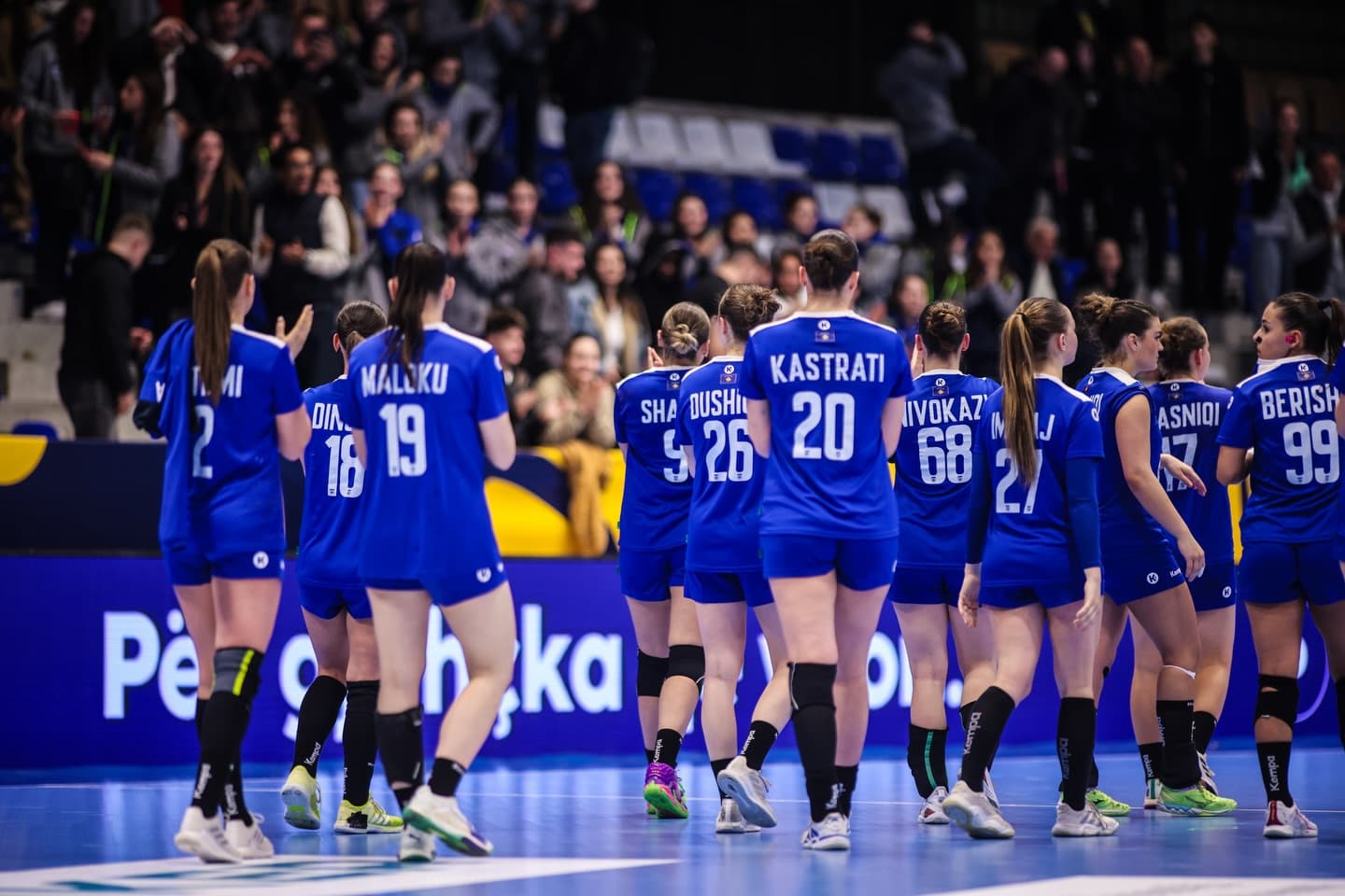 Vashat e Kosovës në hendboll mposhten thellë nga Franca për Euro 2026