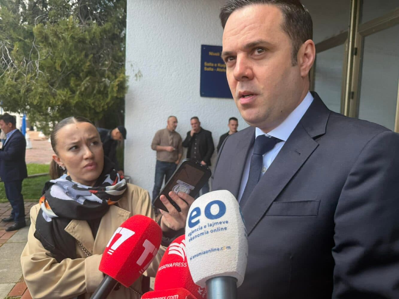 Abdixhiku: Vjosa Osmani ka qenë një kandidate e shkëlqyeshme për presidente