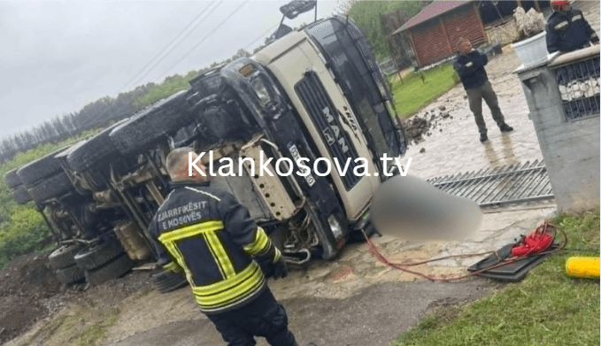 Tragjike në Gjakovë: Vdes punëtori pasi u godit aksidentalisht nga një kamion