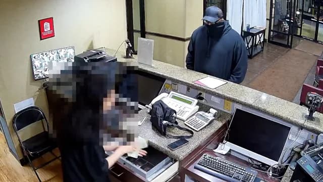 Hajni i ‘sjellshëm’, falënderon punëtoren pas grabitjes në hotel (VIDEO)