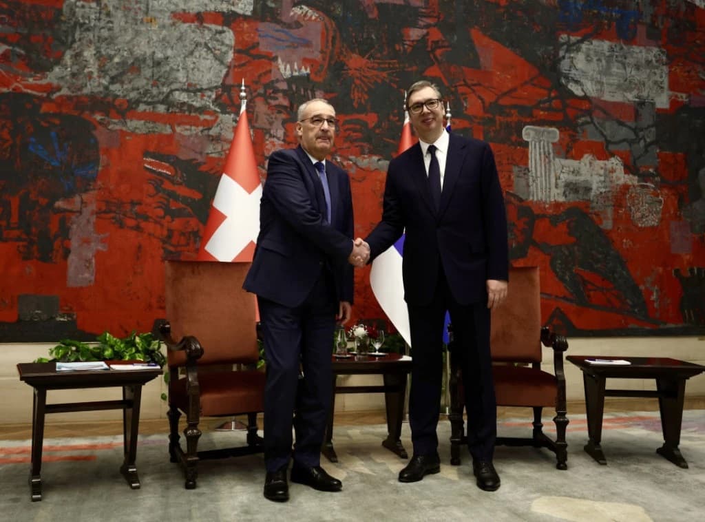 Zvicra, e gatshme të përfshihet në dialogun Kosovë-Serbi