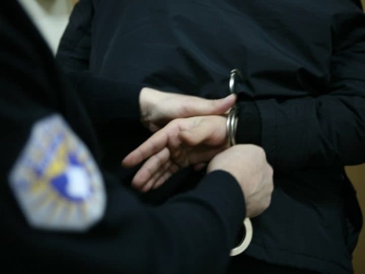 Bien në pranga dy shtetas të Shqipërisë, u rrahën mes vete në Prishtinë