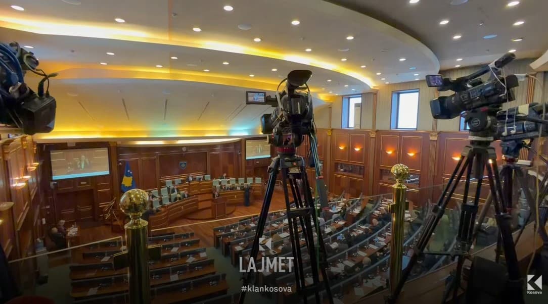Debat i ashpër për gjuhën fyese ndaj ish-krerëve të UÇK-së, kërkohen edhe masa ligjore (VIDEO)